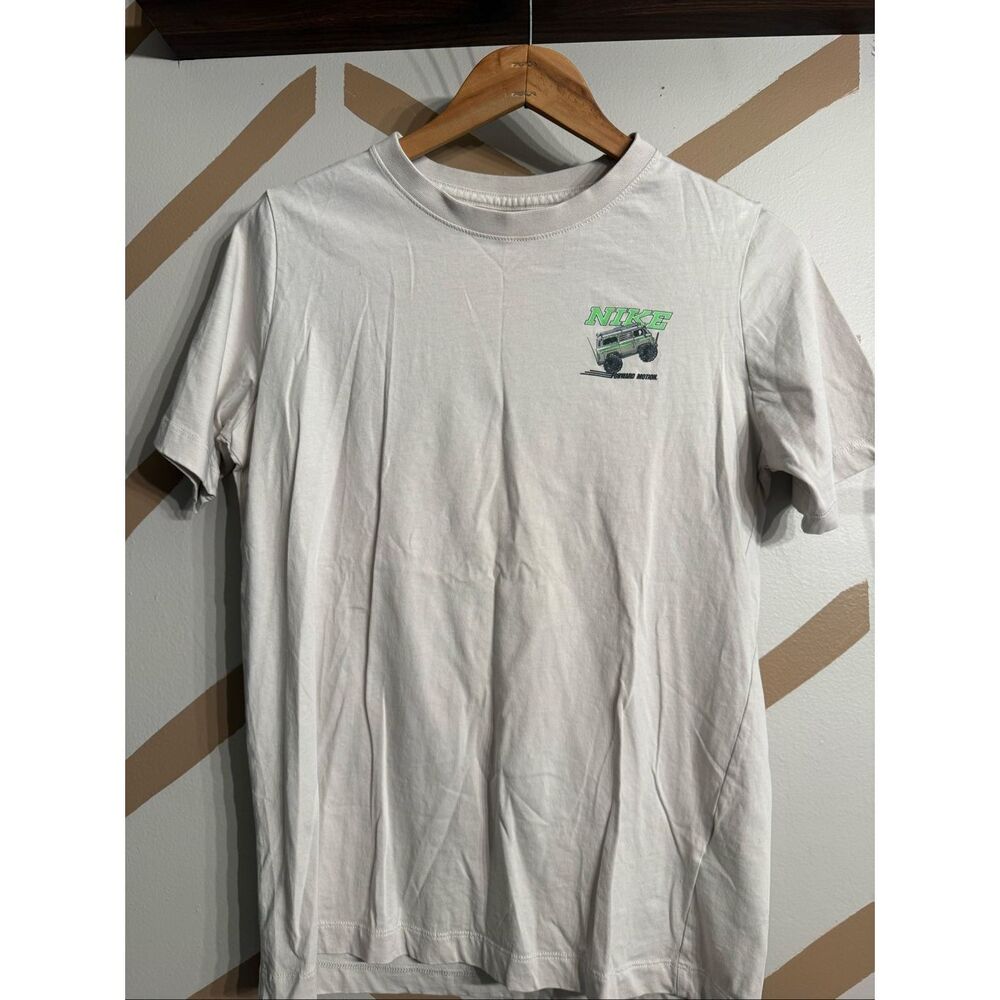Nike Light Brown Sole Rally 500 Graphic Print‎ Short Sleeve T-Shirt Size XL